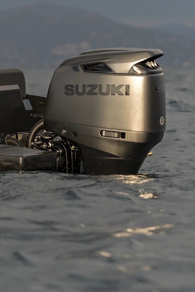 Suzuki_DF250AUNX_1