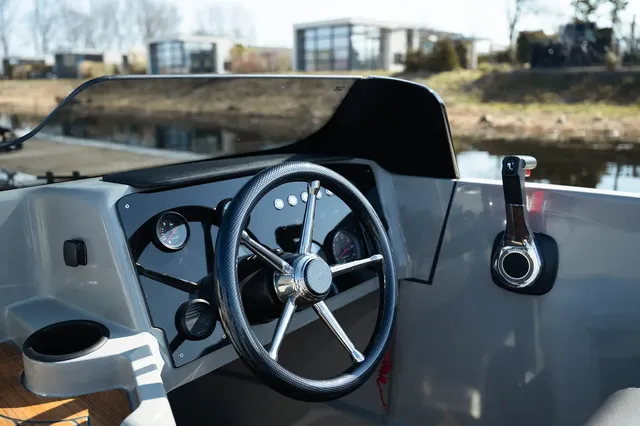 Stealth_line_Corsiva_5