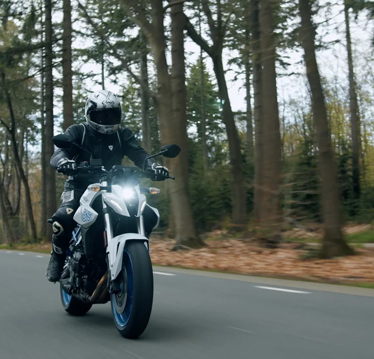 Suzuki #*GSX-8S video*#