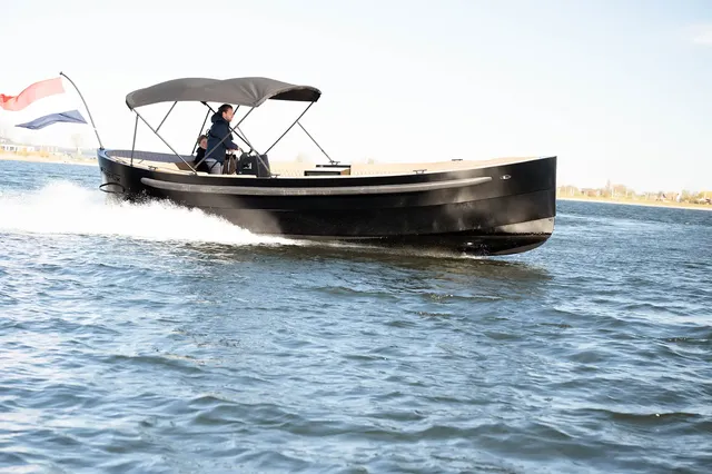 Triple X van Leeuwen x Suzuki-14