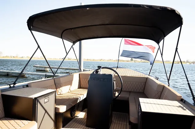 Triple X van Leeuwen x Suzuki-39