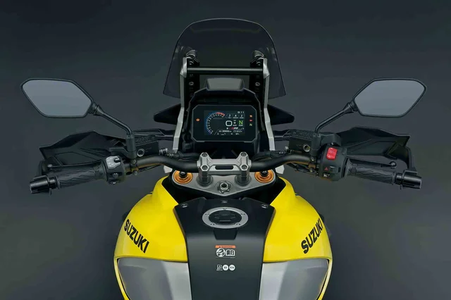 Suzuki_V-Strom_DL1050RJM3_cockpit.jpg