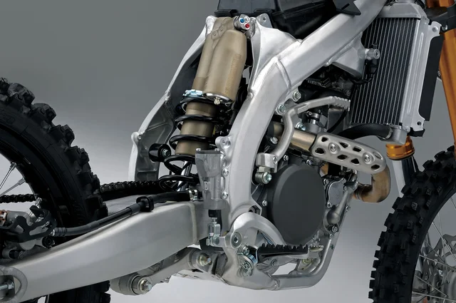 RM-Z250L9_rear_suspension_1.jpg