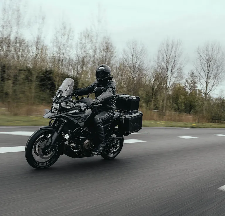 Doorrijden op de motor in de *winter*