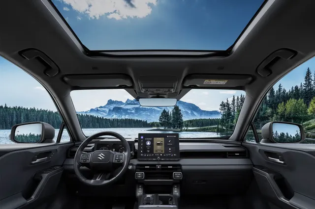 Suzuki_Across_sunroof