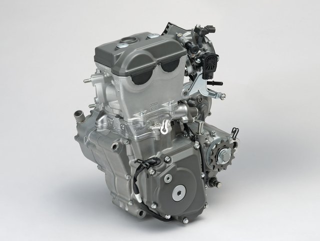 RM-Z450L8_engine1.jpg