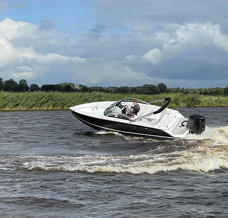 Suzuki Marine introduceert *DF250AUNX*