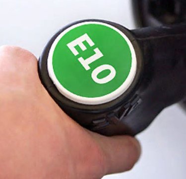 Wat je moet weten over de nieuwe brandstof E10