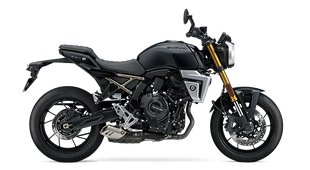 GSX800TRQM6_YKV_Rside_690x345