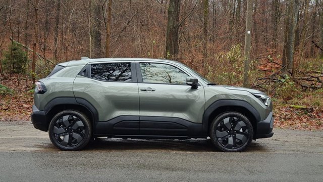 Suzuki-e-Vitara-zijkant