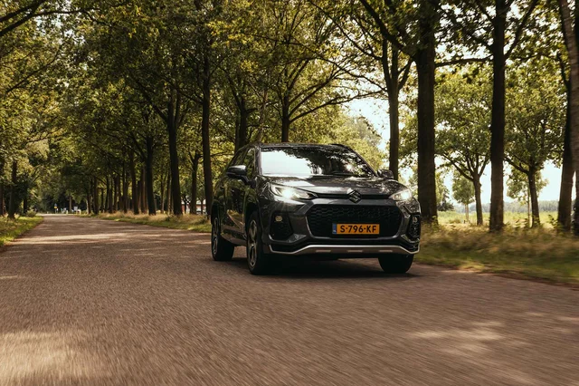 Suzuki_Across-review_Hardewijk-112