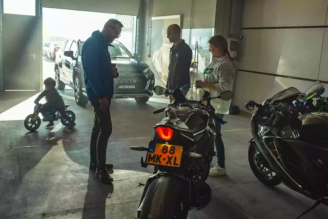 Suzuki_Serious_about_fun_motoren_garage