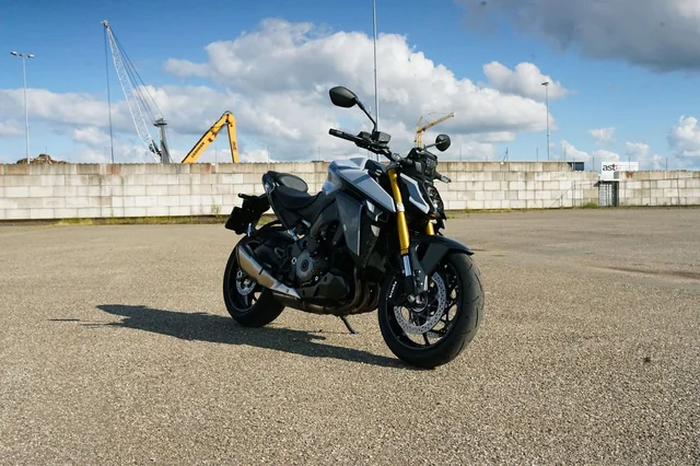 suzuki-gsx-s1000_test_fhm.jpg