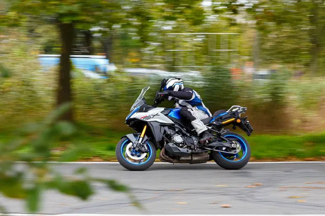 2025_Suzuki_GSX-S1000-56