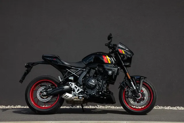 SUZUKI GSX-8TT_018