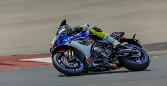 Test Suzuki GSX-R1000R door Motor.nl (2026)