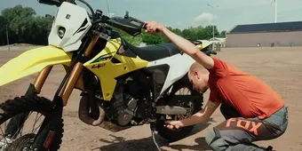 Hoe ik mij voorbereid op de zwaarste rit van mijn leven: de Baja 1000 op een Suzuki DR-Z4S
