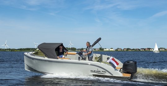 Boottesten test Clever 70s met Suzuki DF200