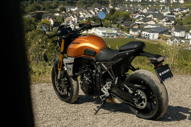 Suzuki Ride Out - 8T kopie