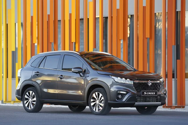 Suzuki_S-Cross_voorkant.jpg