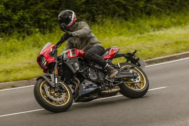 Suzuki GSX-8TT