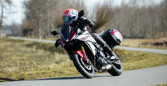 Hoe neem je bagage mee op de motor?