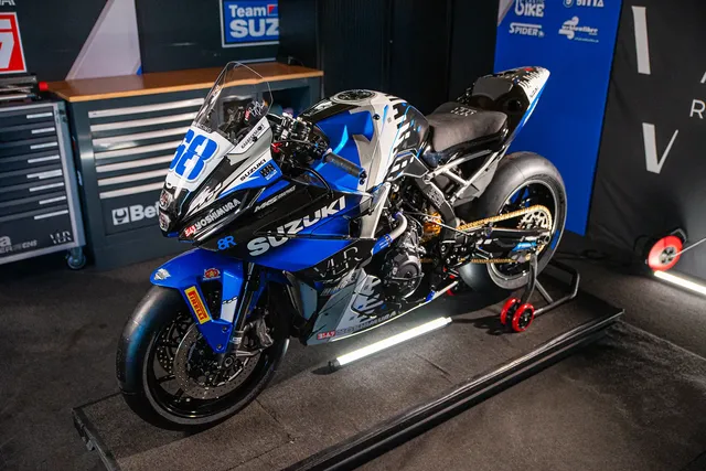 GSX-8R_Sportbike_World_Championship_VLR_Racing