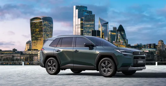 Suzuki maakt prijs volledig nieuwe Across plug-in hybrid bekend