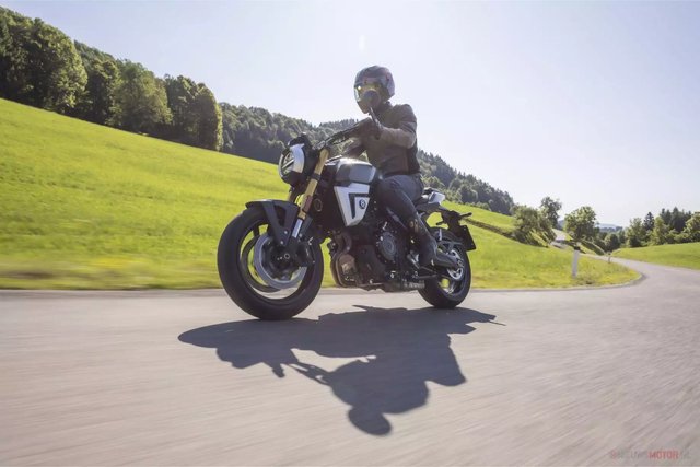 22A2253-min-50b86654