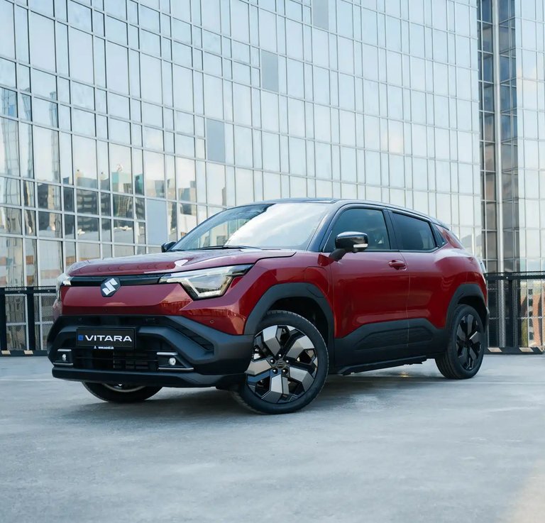 Suzuki *e VITARA*